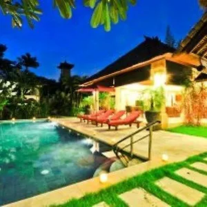 https://villa-olive.ubudhotelsnow.com