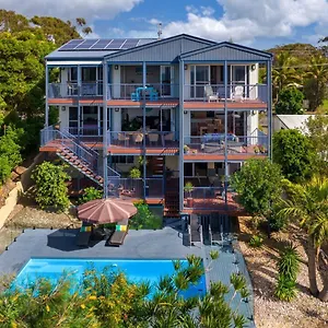 https://57-cooloola-drive.queenslandhotels.net