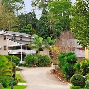 https://4br-exec-large-house-close-to-shopstrain-buses.queenslandhotels.net